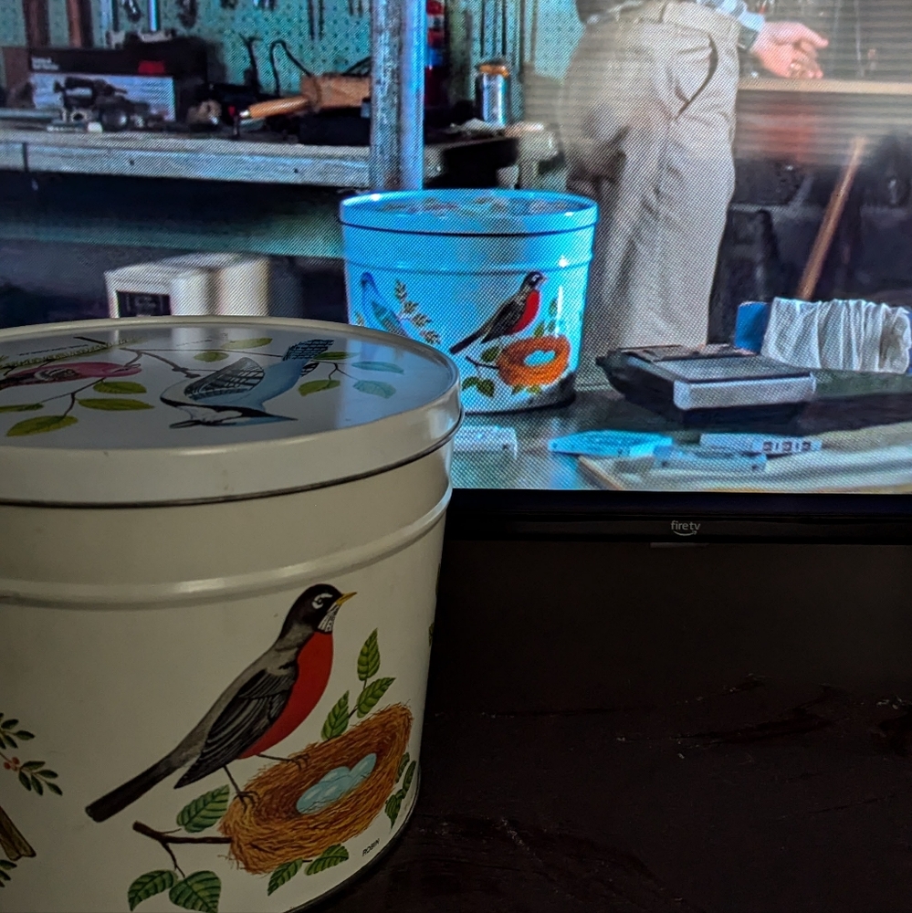 Bird metal can with lid as seen on original Beetlejuice movie